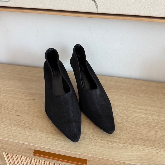 The Row black pointed toe heels - Picture 1 of 7